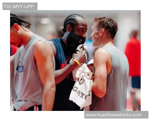 小卡称赞训练营表现出色年轻球员防守沟通能力显著提升